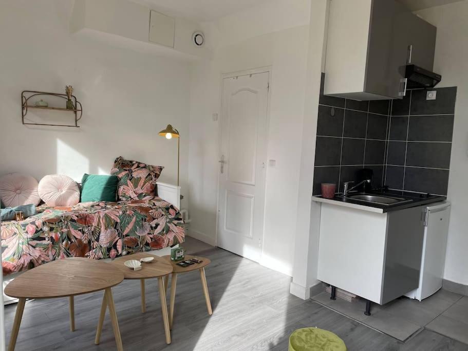 Charming Bright Sunny Studio Near Canal St Martin 巴黎 外观 照片